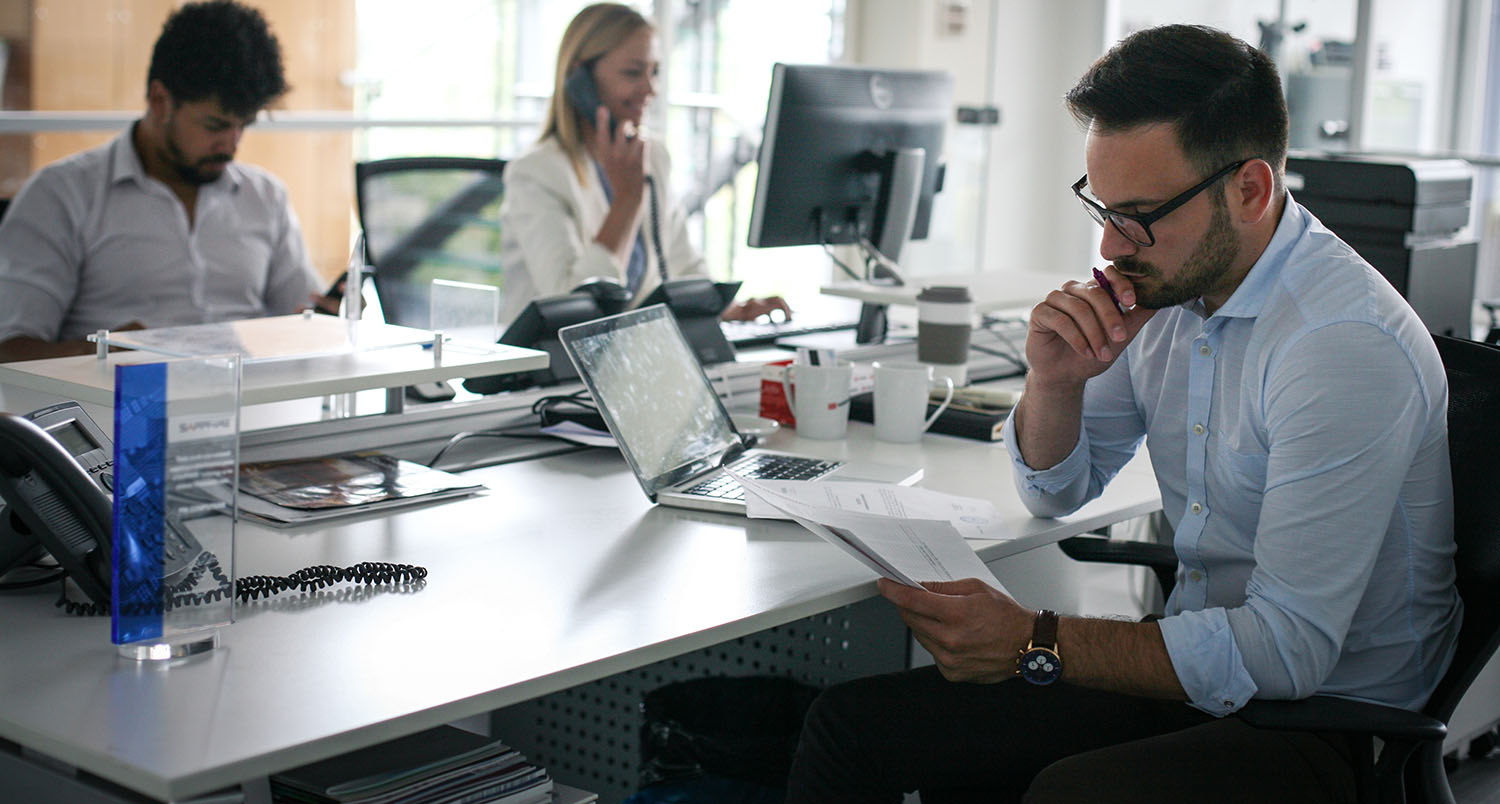 Crafting the Perfect LinkedIn Profile to Attract Recruiters: A Step-by-Step Guide